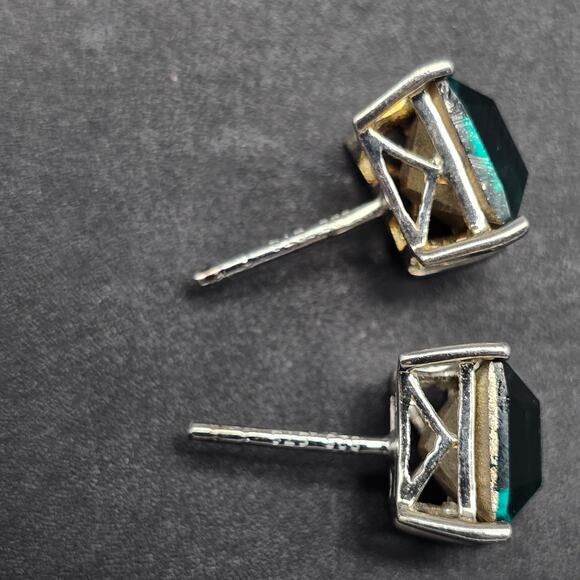 Sterling Silver Green Glass Stud Earrings Posts 925 - Picture 8 of 8